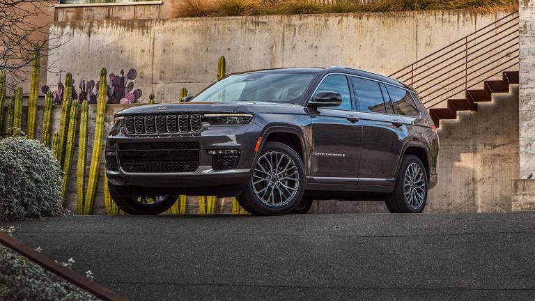 2025 Jeep Grand Cherokee L parked outside.